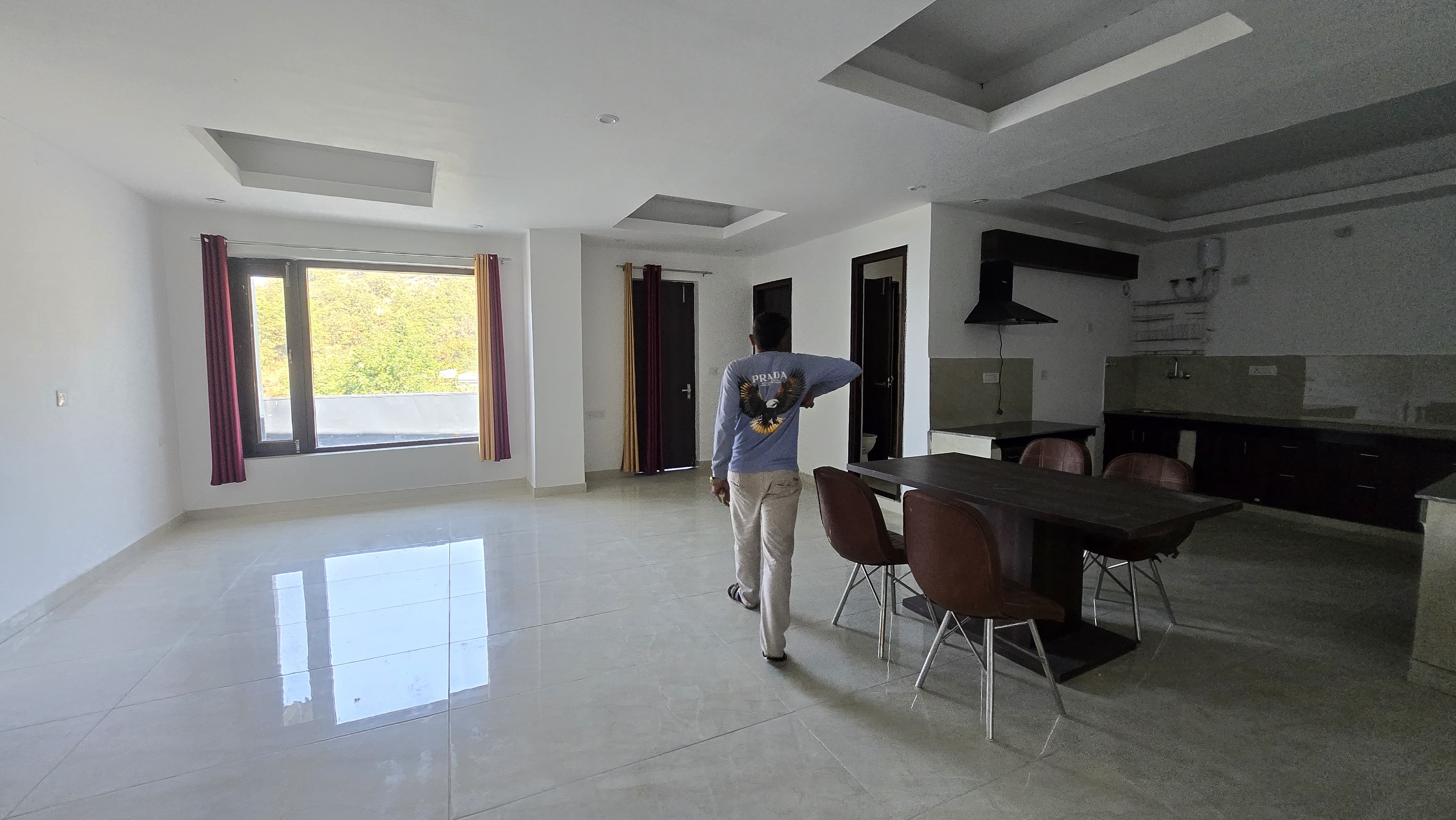 Spacious Dining Area